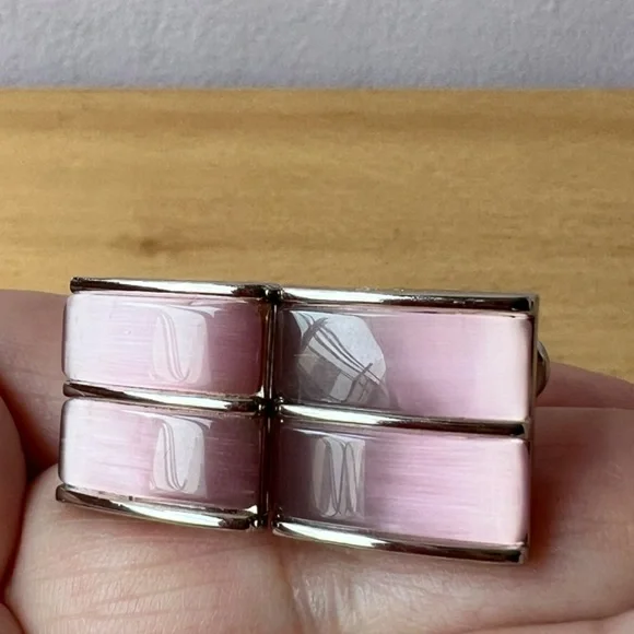 DONALD TRUMP SIGNATURE COLLECTION PINK CAT’S EYE GLASS CUFFLINKS SILVERTONE RARE